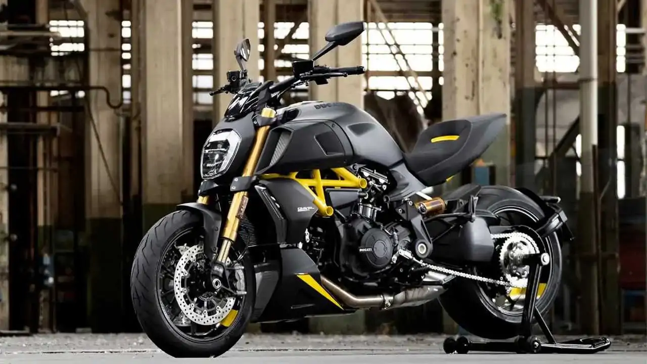 Diavel V 4
